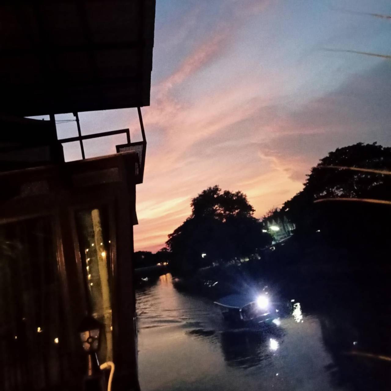 Baan Mae Khian Cafe & Boutique Hotel Phra Nakhon Si Ayutthaya Dış mekan fotoğraf